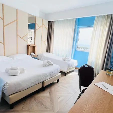 Sea Palace 4*