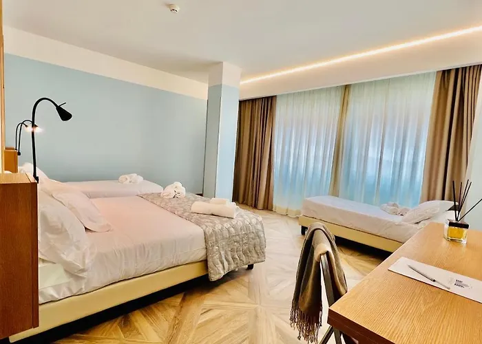 Sea Palace Szálloda