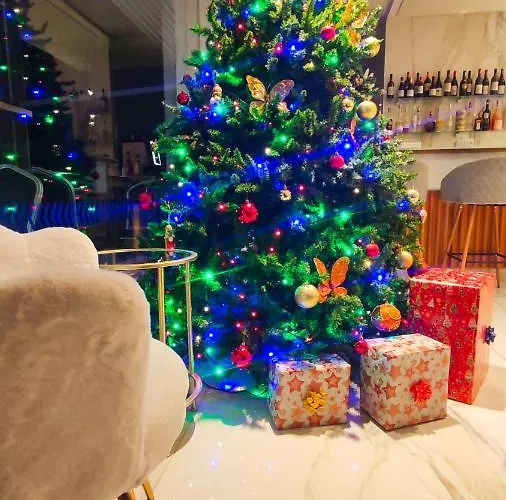 Sea Palace Szálloda 4*