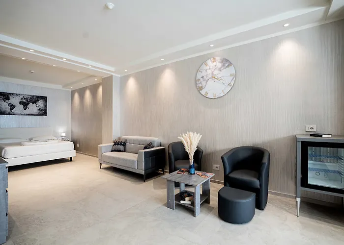 Sea Palace Szálloda